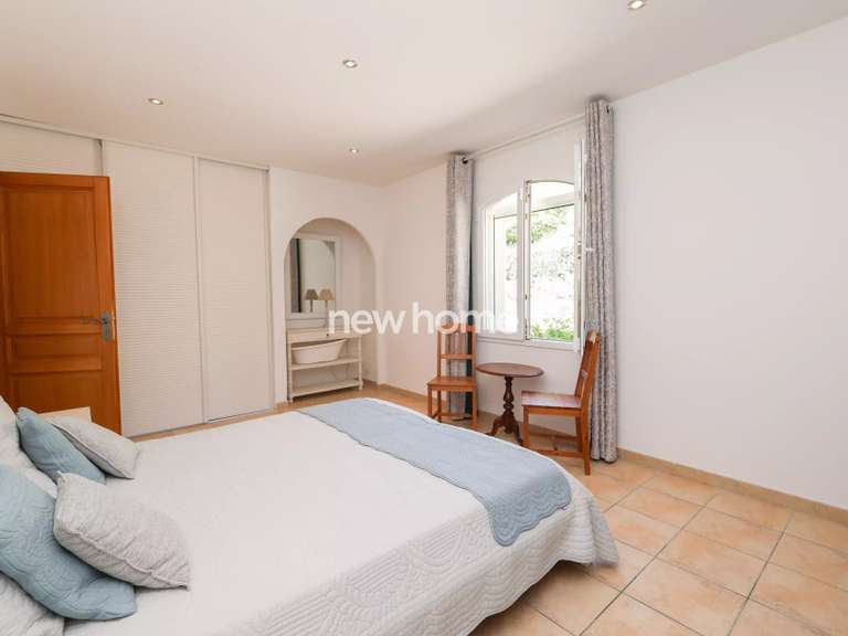 Villa Flayosc - 4 bedrooms - 205m²