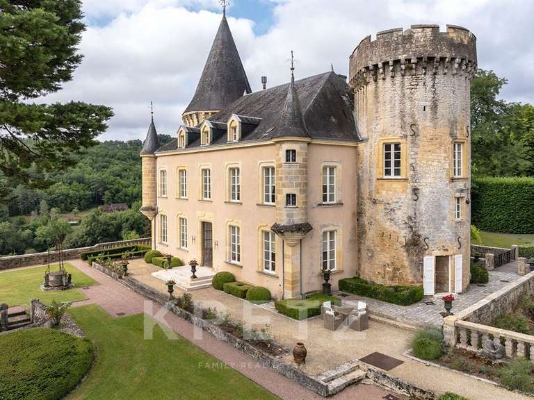 Château Fleurac - 23 chambres - 2700m²