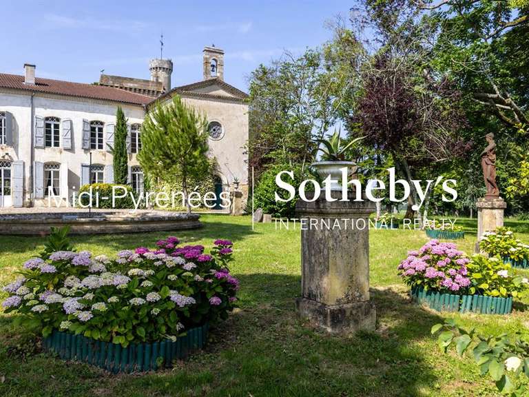 Castle Fleurance - 1432m²