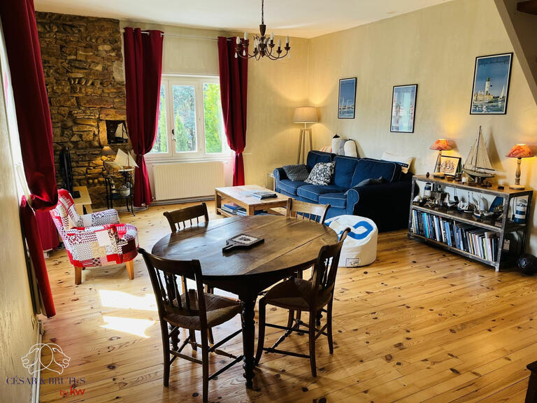 Villa Fleurieu-sur-Saône - 5 chambres - 228m²