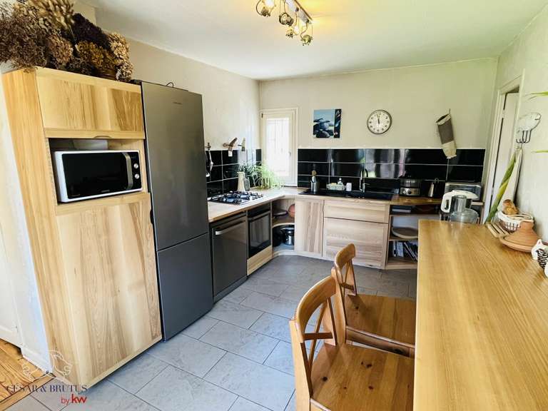 Villa Fleurieu-sur-Saône - 5 bedrooms - 228m²