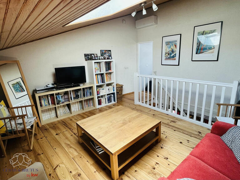 Villa Fleurieu-sur-Saône - 5 chambres - 228m²