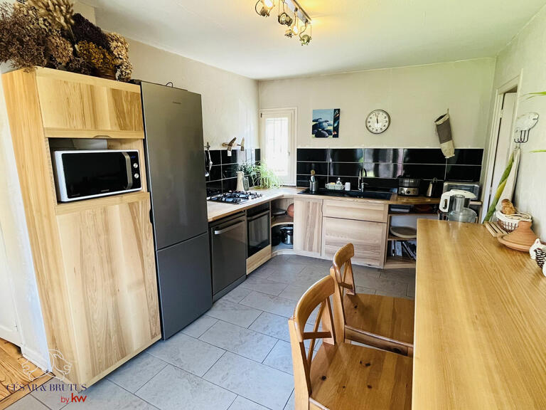 Villa Fleurieu-sur-Saône - 5 chambres - 228m²