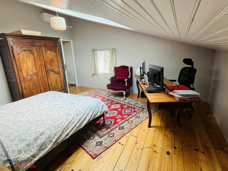 Villa Fleurieu-sur-Saône - 5 chambres - 228m²