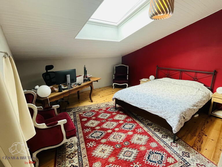 Villa Fleurieu-sur-Saône - 5 chambres - 228m²