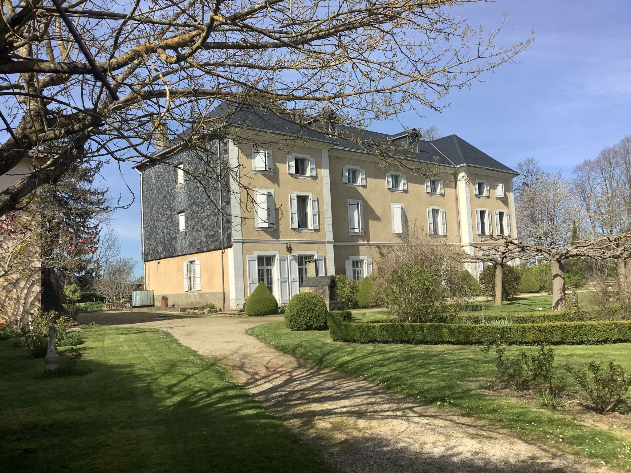 Sale House Foix 895 000€ 800m²