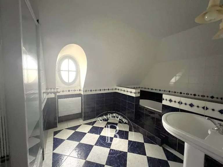 Maison Fondettes - 6 chambres - 198m²