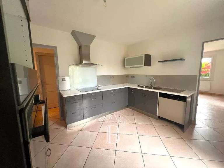 Maison Fondettes - 6 chambres - 198m²