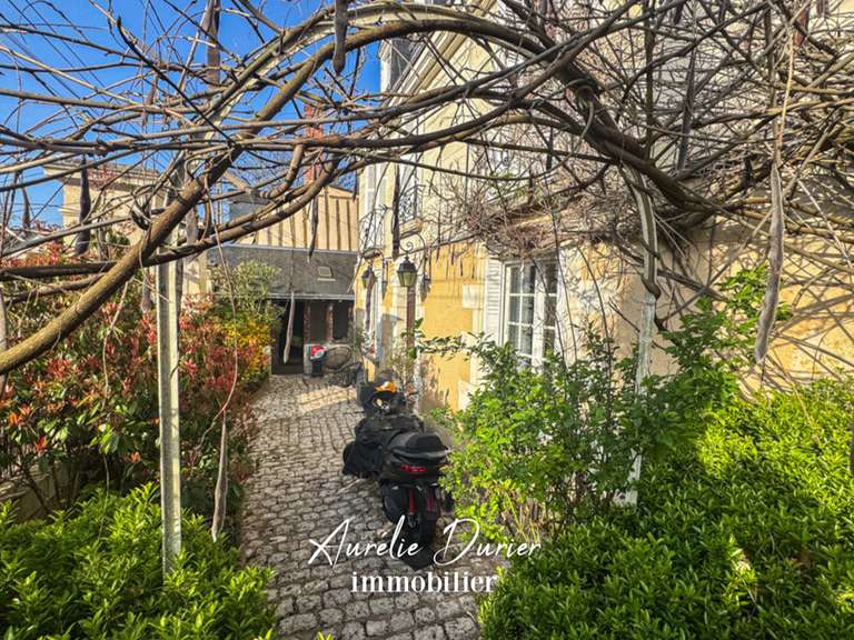 Maison Fondettes - 6 chambres - 240m²