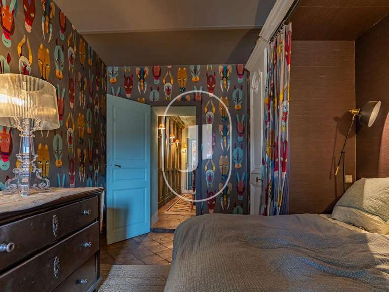 Maison Fons-sur-Lussan - 5 chambres - 224m²