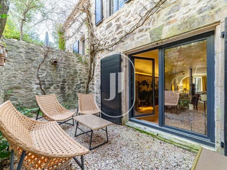 Maison Fons-sur-Lussan - 5 chambres - 224m²