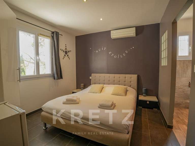 Maison Fontaine-de-Vaucluse - 14 chambres - 420m²