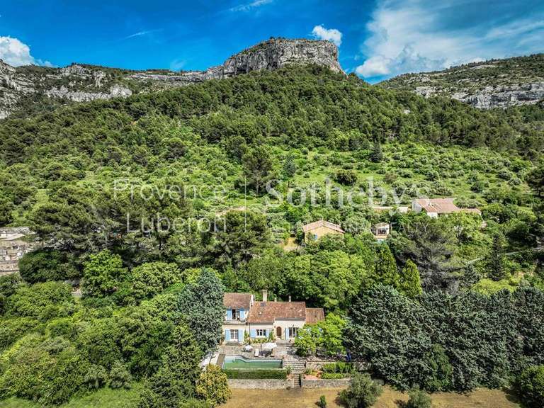 Maison Fontaine-de-Vaucluse - 3 chambres - 160m²