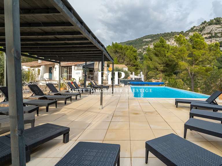 Propriété Fontaine-de-Vaucluse - 14 chambres - 420m²