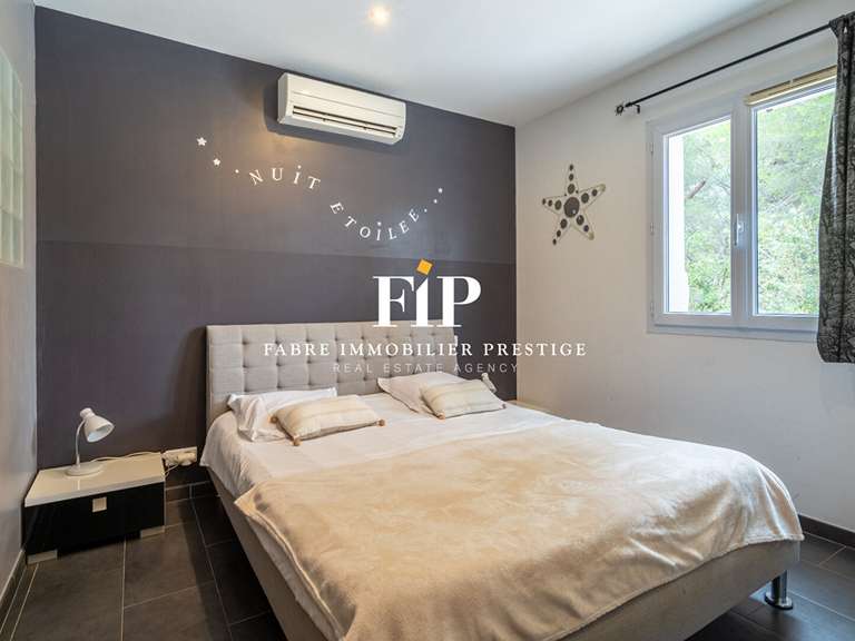 Propriété Fontaine-de-Vaucluse - 14 chambres - 420m²