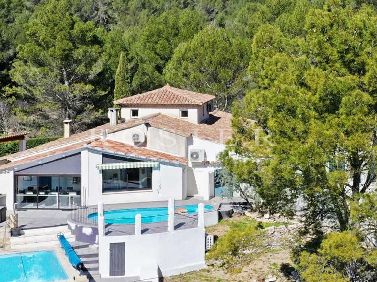 Villa Fontaine-de-Vaucluse - 15 chambres - 386m²