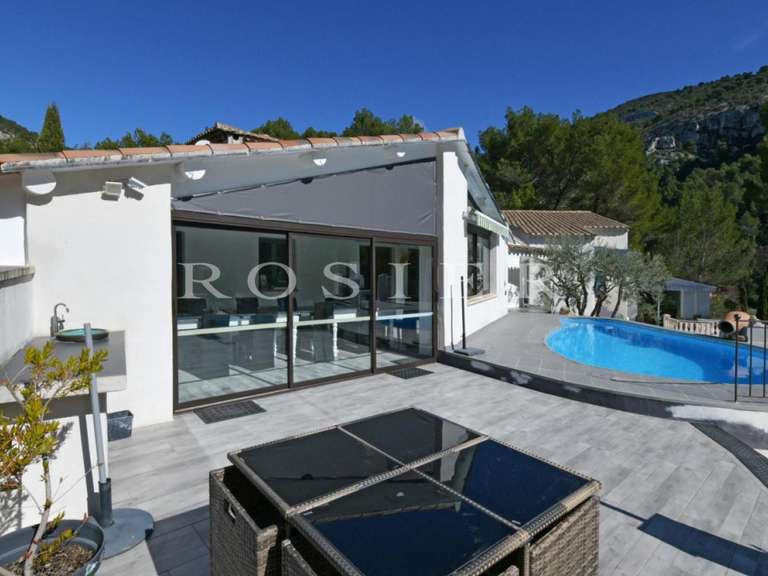 Villa Fontaine-de-Vaucluse - 15 chambres - 386m²