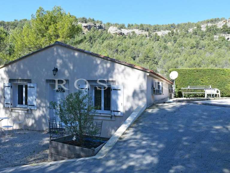 Villa Fontaine-de-Vaucluse - 15 chambres - 386m²