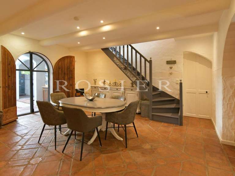 Villa Fontaine-de-Vaucluse - 15 chambres - 386m²