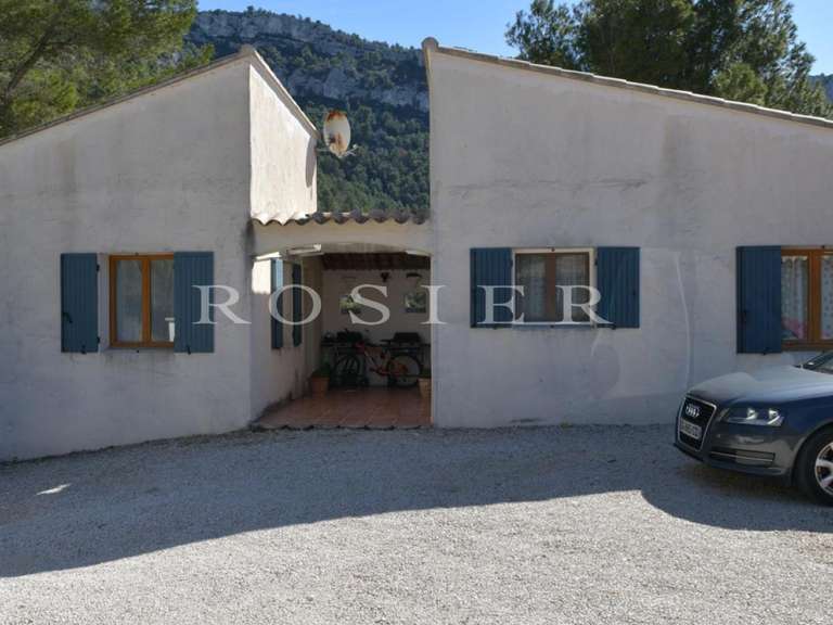 Villa Fontaine-de-Vaucluse - 15 chambres - 386m²