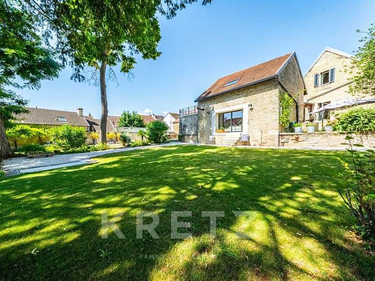House Fontaine-lès-Dijon - 6 bedrooms - 300m²