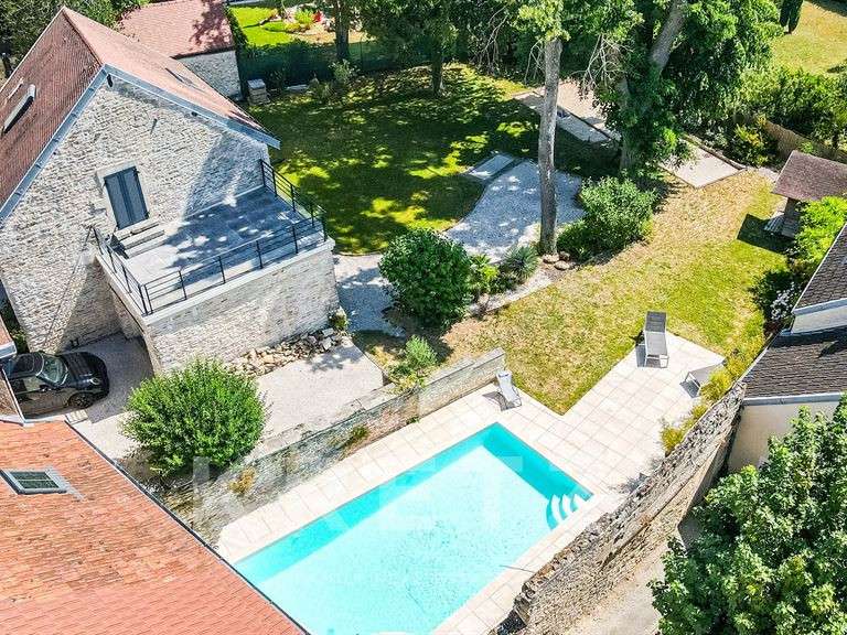 House Fontaine-lès-Dijon - 6 bedrooms - 300m²
