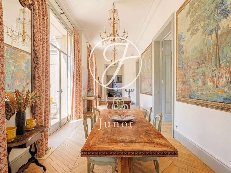 Château Fontainebleau - 15 chambres - 900m²