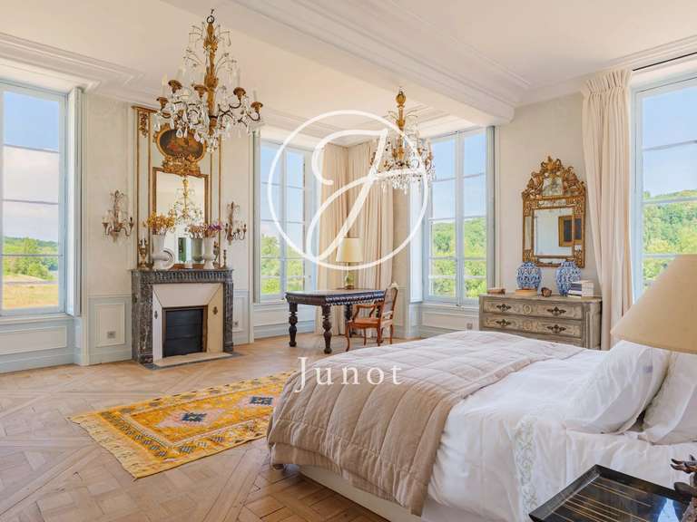 Château Fontainebleau - 15 chambres - 900m²