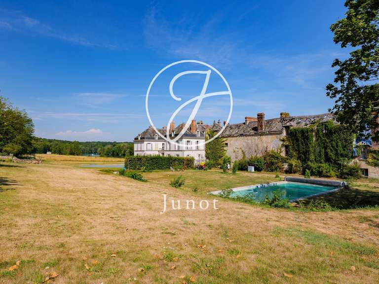 Château Fontainebleau - 15 chambres - 900m²