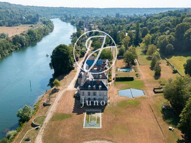 Château Fontainebleau - 15 chambres - 900m²