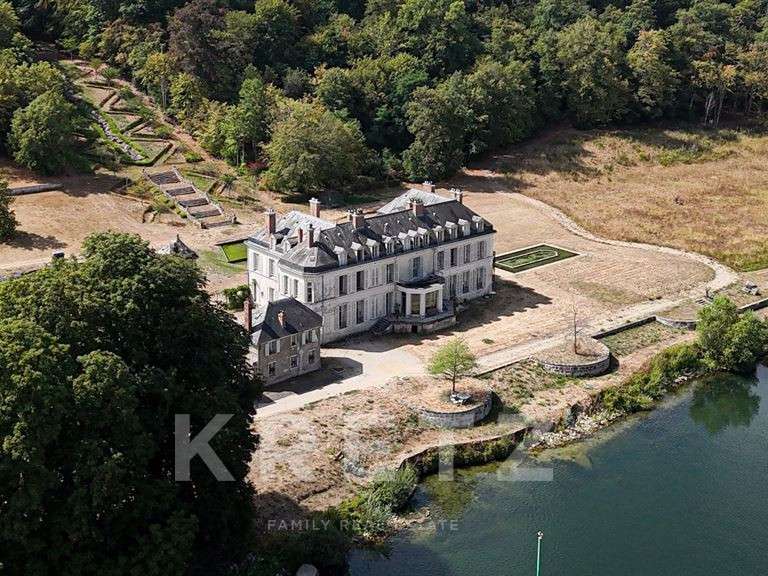 Château Fontainebleau - 1200m²