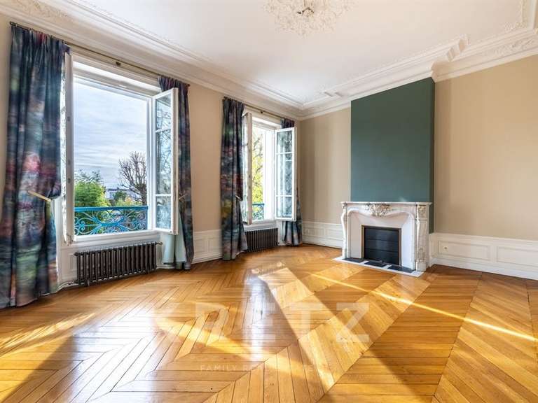 Mansion Fontainebleau - 8 bedrooms - 371m²