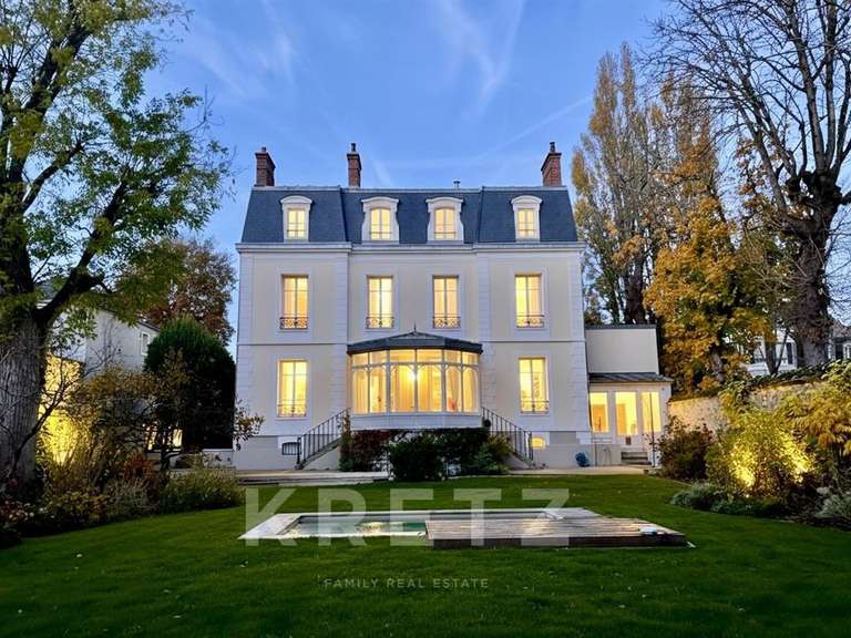 Mansion Fontainebleau - 8 bedrooms - 371m²