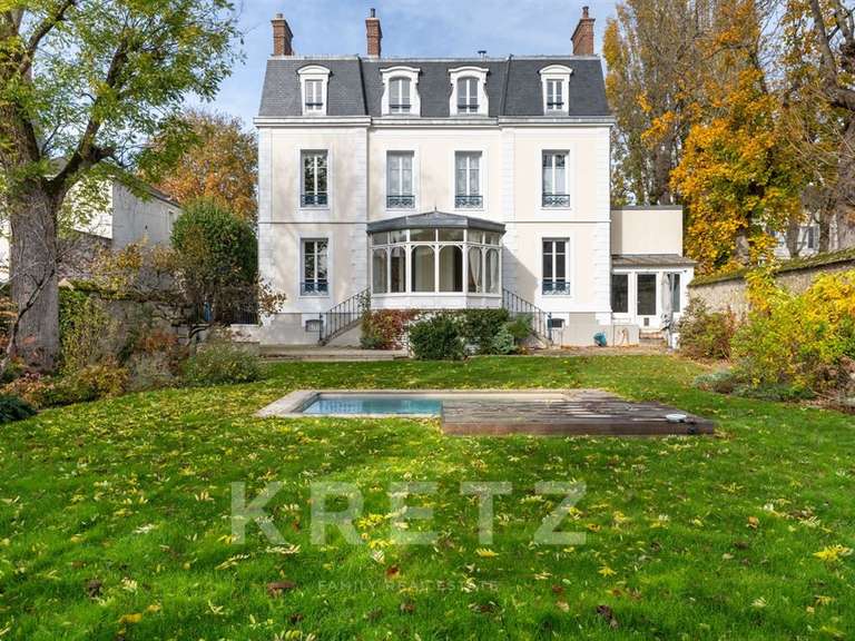 Mansion Fontainebleau - 8 bedrooms - 371m²