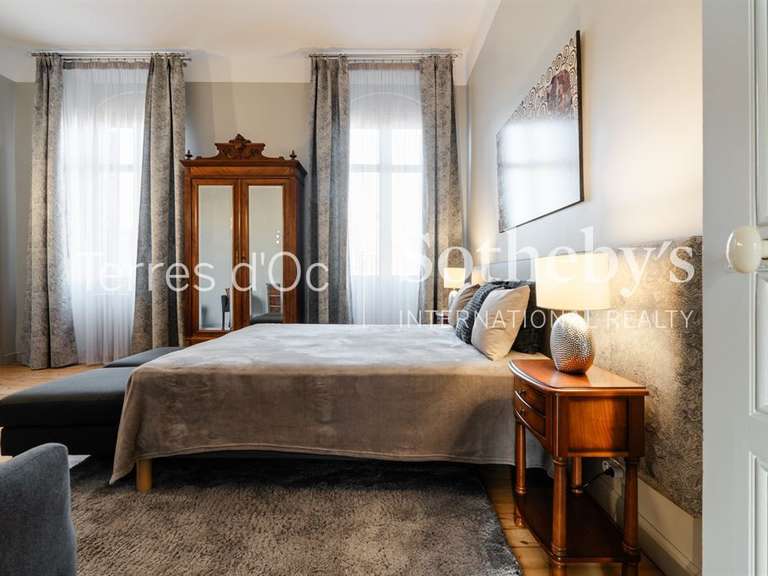Maison Fontcouverte - 5 chambres - 353m²