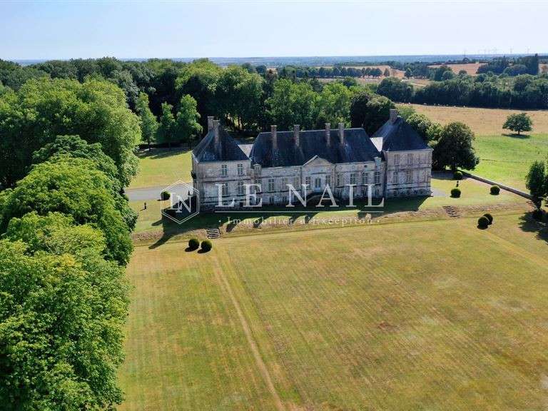 Castle Fontenay-le-Comte