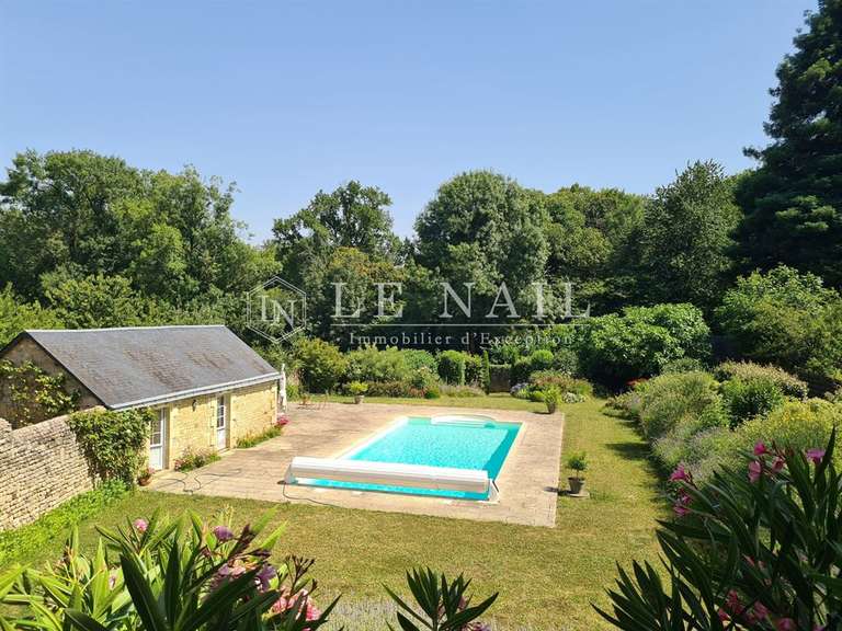 Château Fontenay-le-Comte - 6 chambres - 600m²