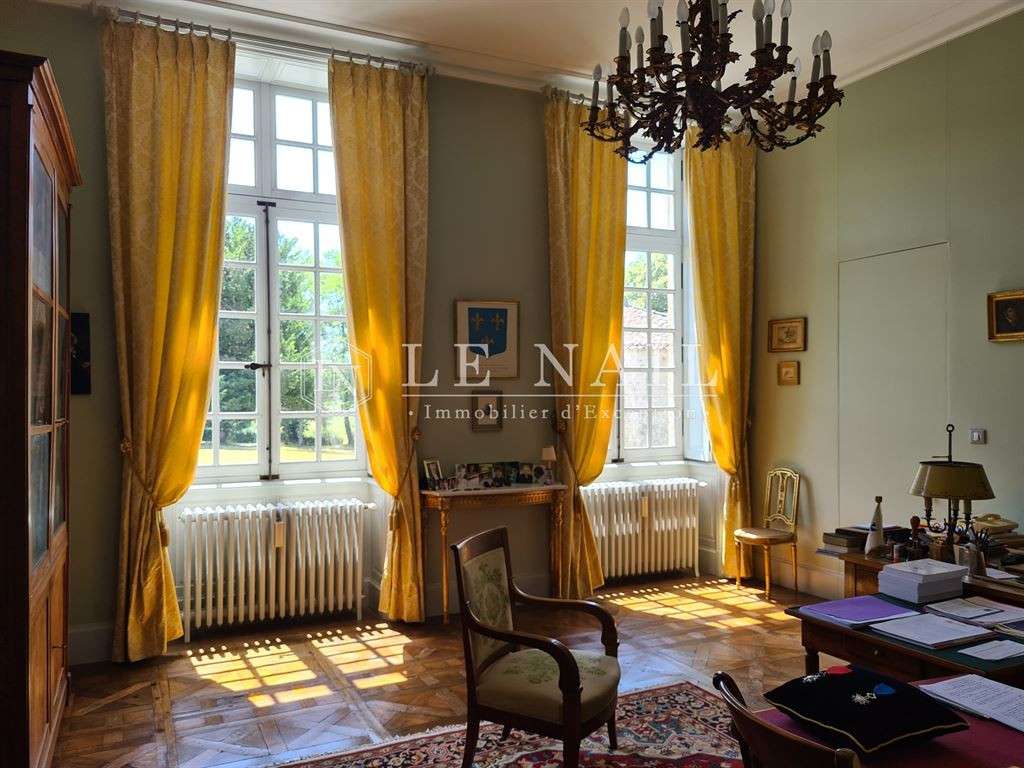 Castle Fontenay-le-Comte