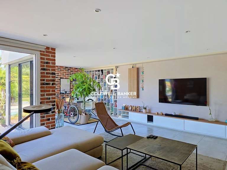 Maison Fontenay-le-Comte - 4 chambres - 250m²