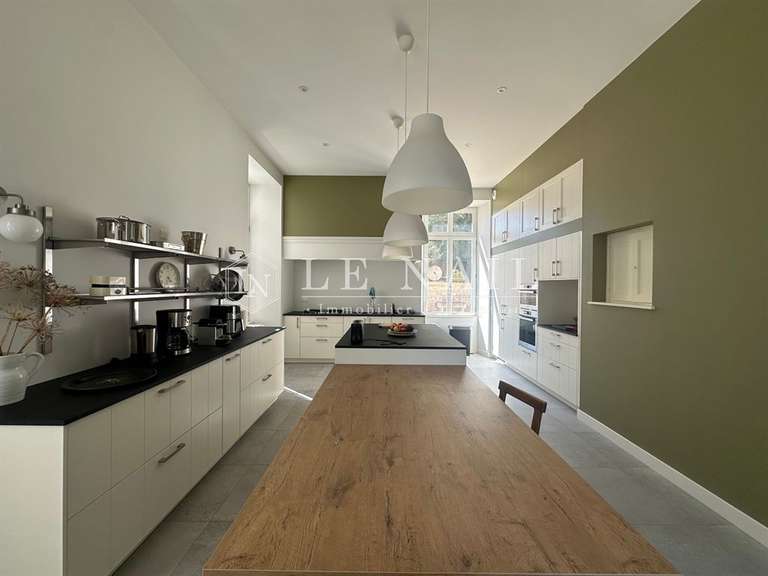 Propriété Fontenay-le-Comte - 7 chambres - 365m²