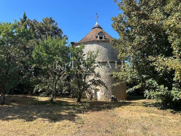 Propriété Fontenay-le-Comte - 7 chambres - 365m²