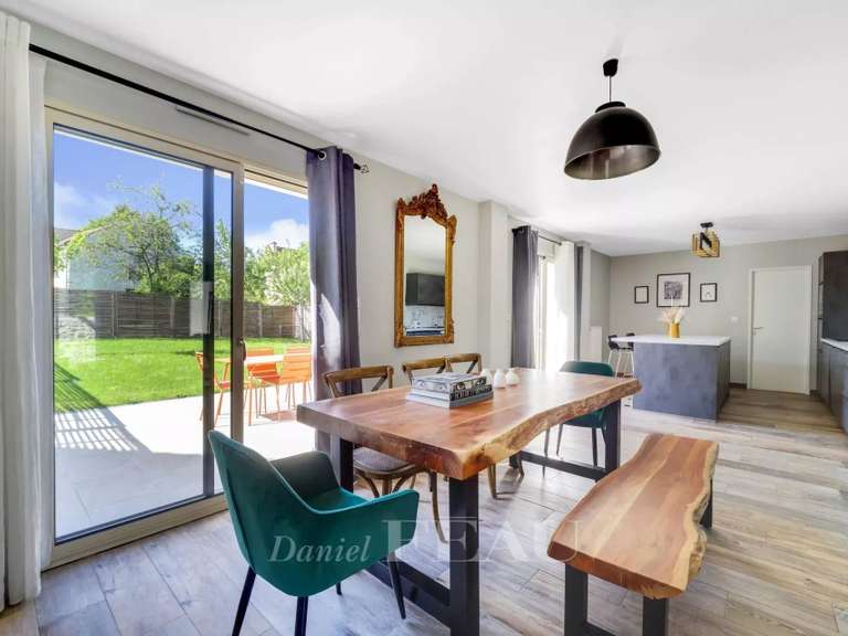Maison Fontenay-le-Fleury - 4 chambres - 173m²