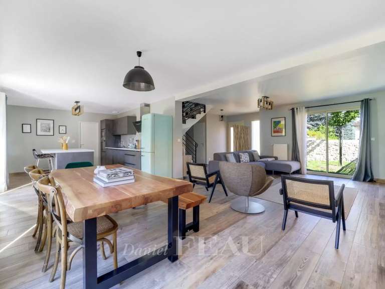 Maison Fontenay-le-Fleury - 4 chambres - 173m²