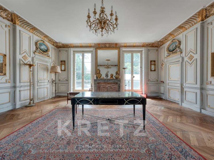 Castle Fontenay-le-Vicomte