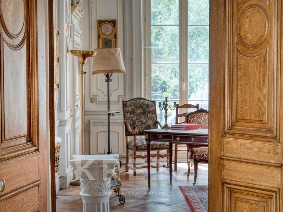 Castle Fontenay-le-Vicomte