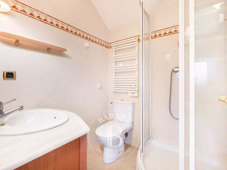 Apartment Fontenay-sous-Bois - 3 bedrooms - 265m²