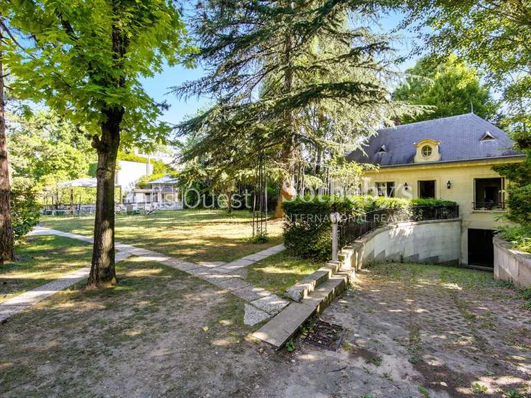 Hôtel particulier Fontenay-sous-Bois - 620m²