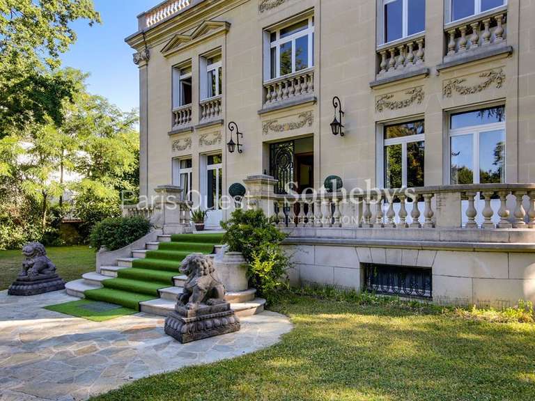 Hôtel particulier Fontenay-sous-Bois - 620m²