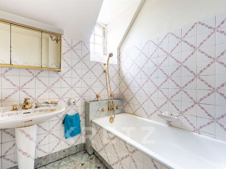 Maison Fontenay-sous-Bois - 5 chambres - 325m²