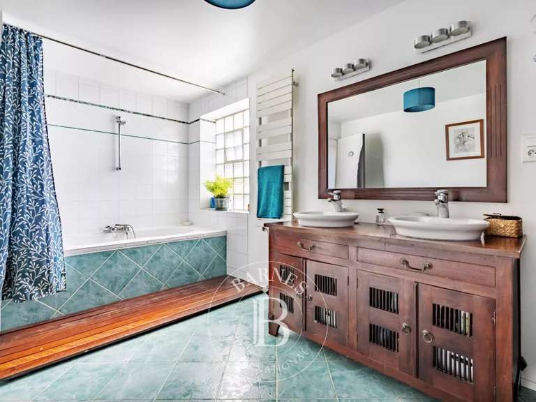 Maison Fontenay-sous-Bois - 5 chambres - 280m²